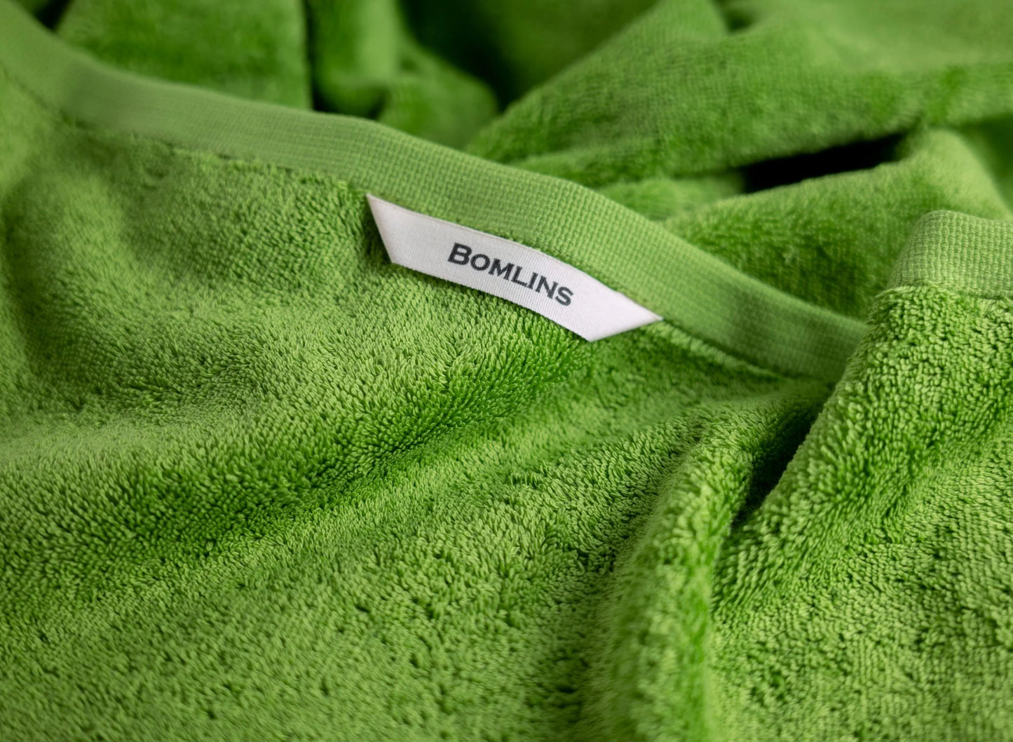 Handtücher Set Grün mit Aufhänger bei allen Größen.
