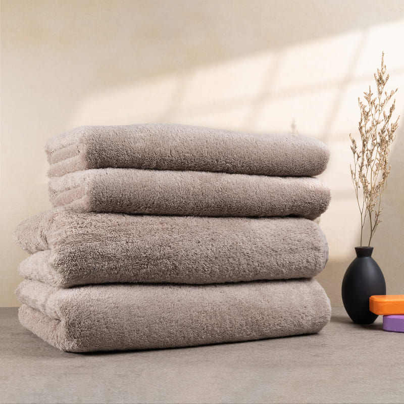 2x Saunatücher + 2 x Duschtücher Farbe Cashmere